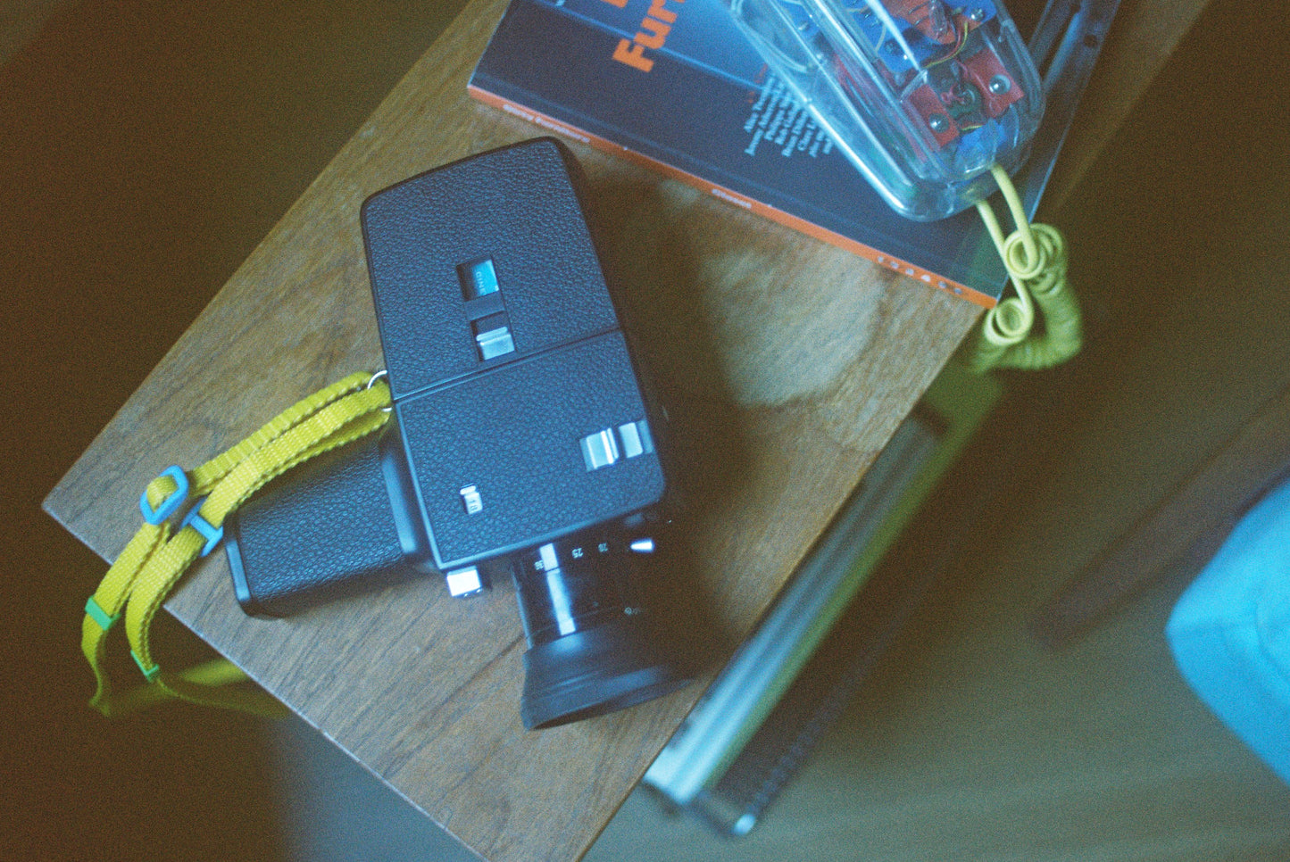 yellow-003 Dubblefilm camera strap 
